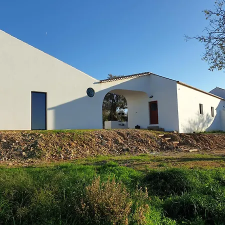 Monte Acoteias - Farm stay