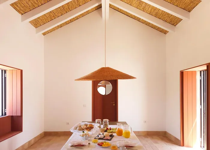 Monte Acoteias - Vakantieboerderij *
