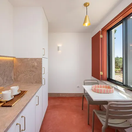 Alloggio per agriturismo Monte Acoteias - *